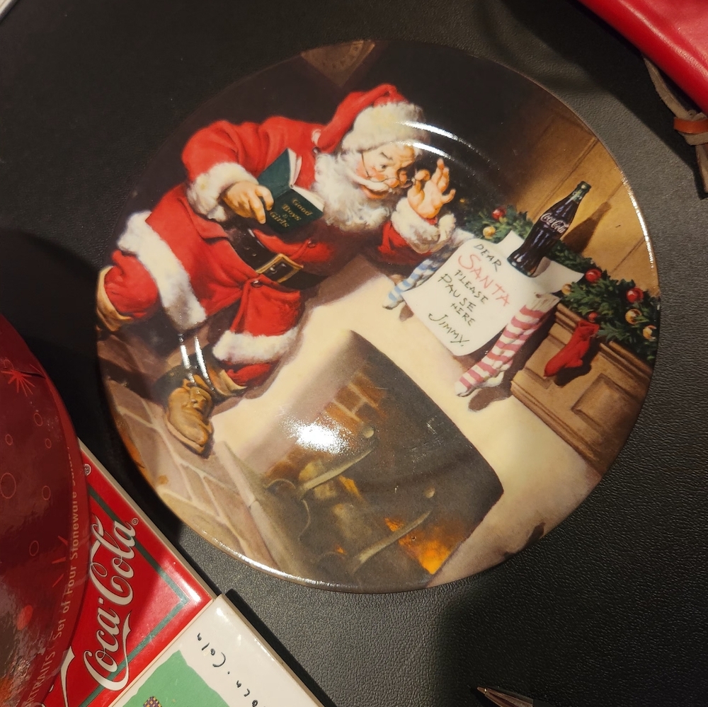 Coca-Cola Santa Claus Plates Set Of 4 - Picture 5 of 6